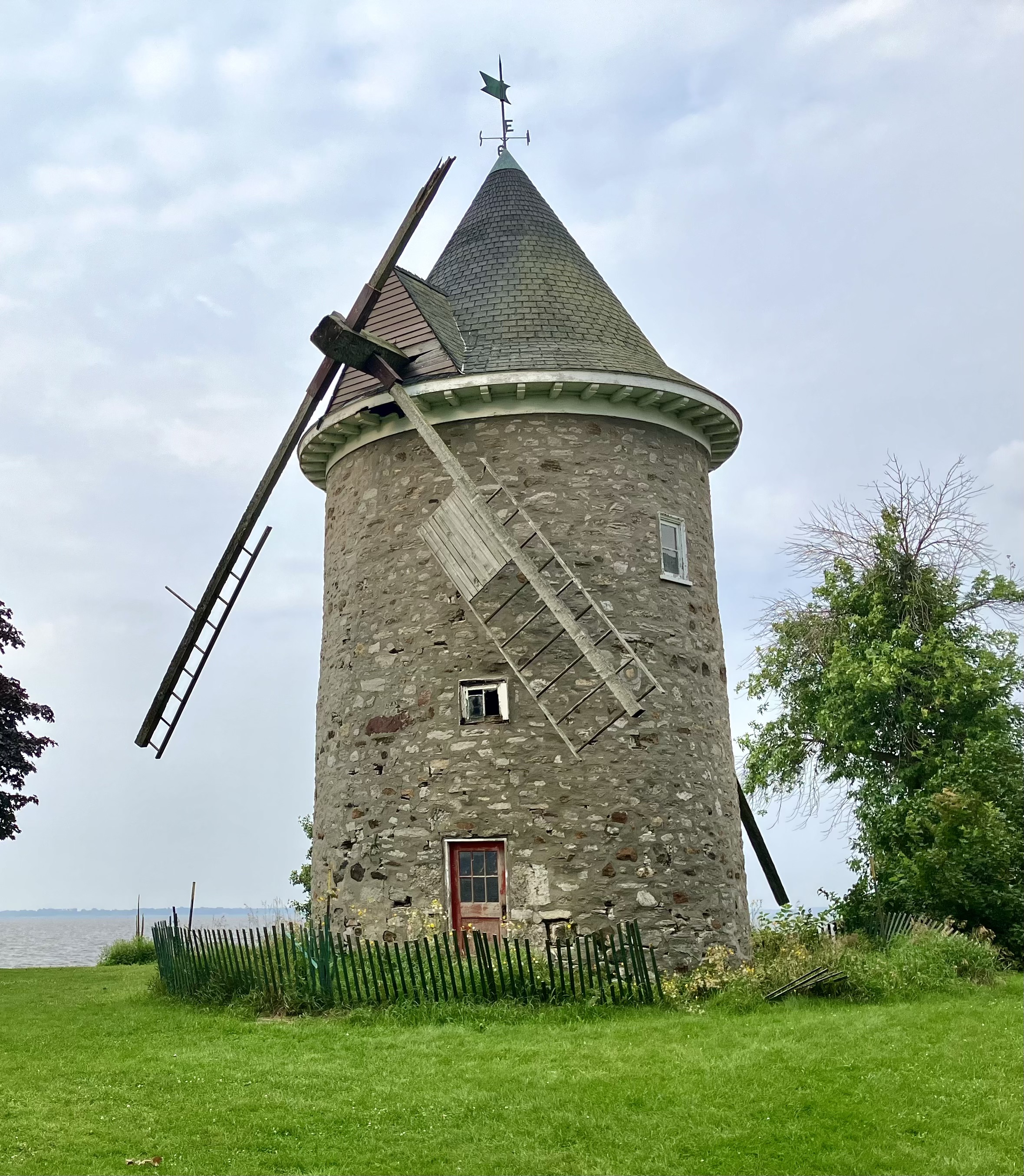 Photo du moulin : Vue actuelle du moulin de Pointe-Claire.