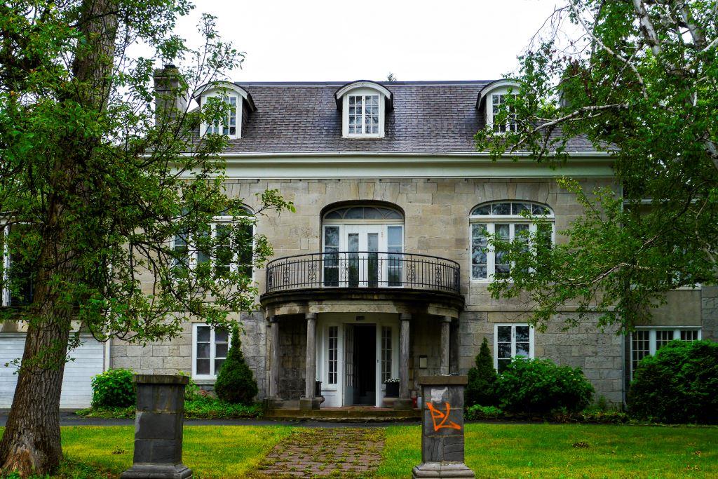 La maison d’Ailleboust-de Manthet en 2011. Photo : Hera Bell, gracieuseté d’Alice Khieu.