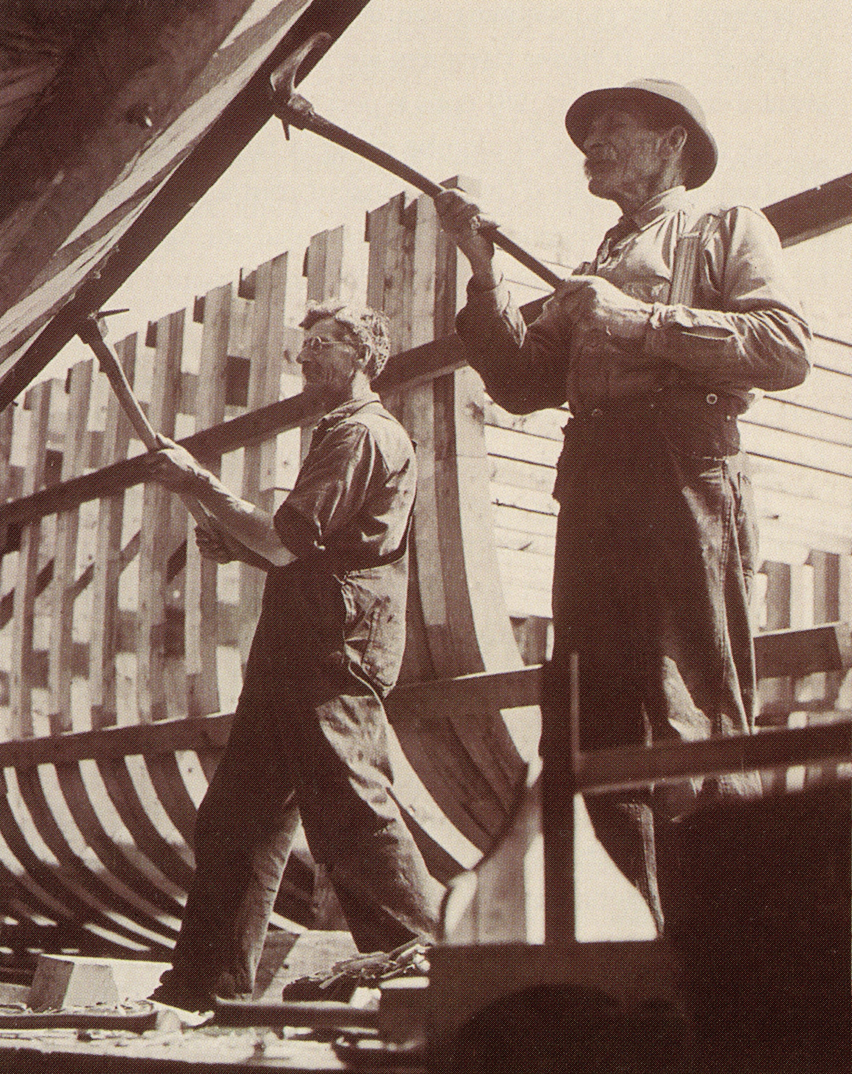Travailleurs au chantier, construction de balayeurs de mines, 1942 © Parc maritime de Saint-Laurent